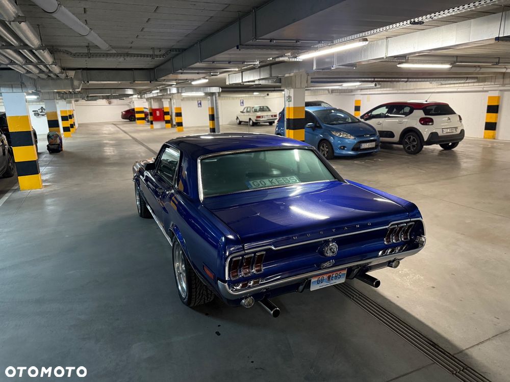 Ford Mustang - 13