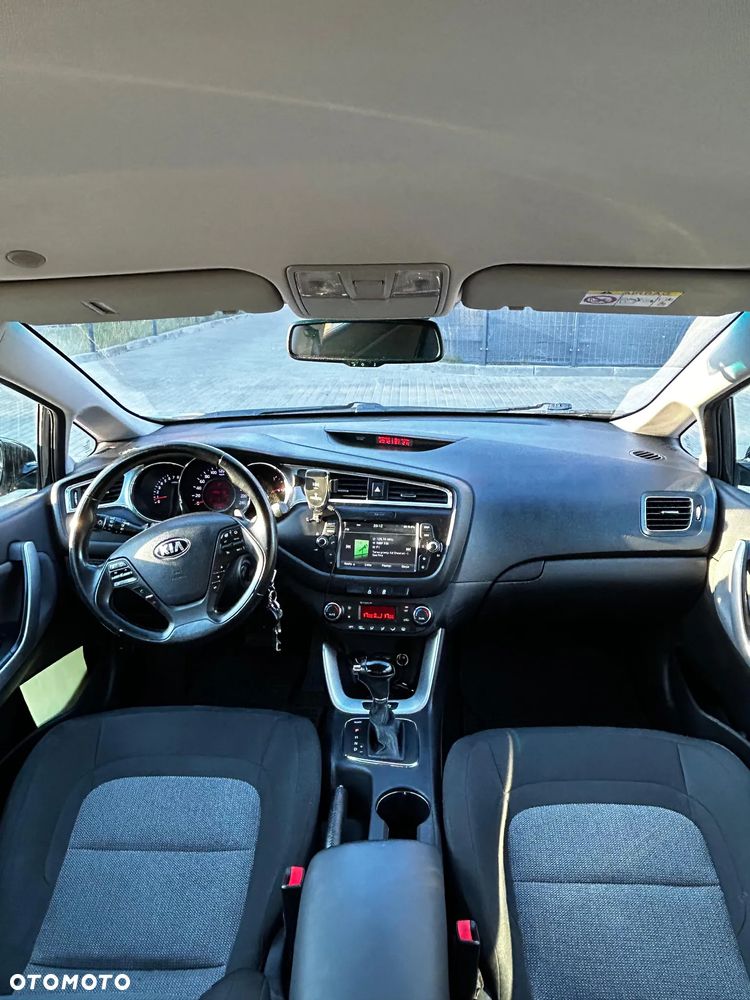 Kia Ceed 1.6 GDI L DCT - 11
