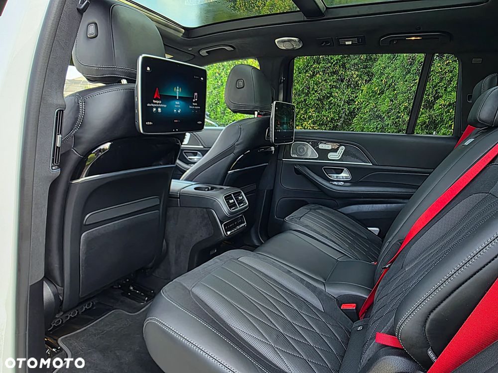 Mercedes-Benz GLS - 38