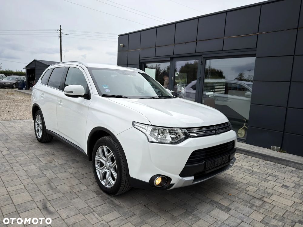 Mitsubishi Outlander Instyle NAVI + - 10