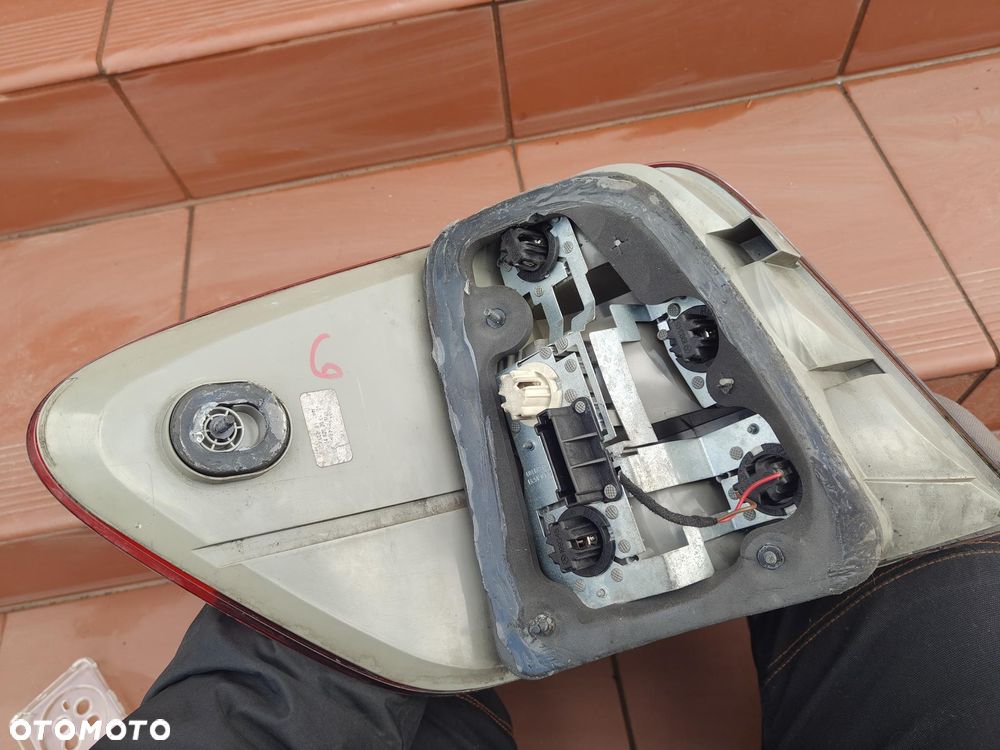 MERCEDES ML W164 Lampa Tylna Jasna Lewa Prawa Tył 05-08 - 25