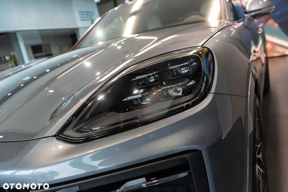 Porsche Cayenne E-Hybrid PHEV Black Edition - 34