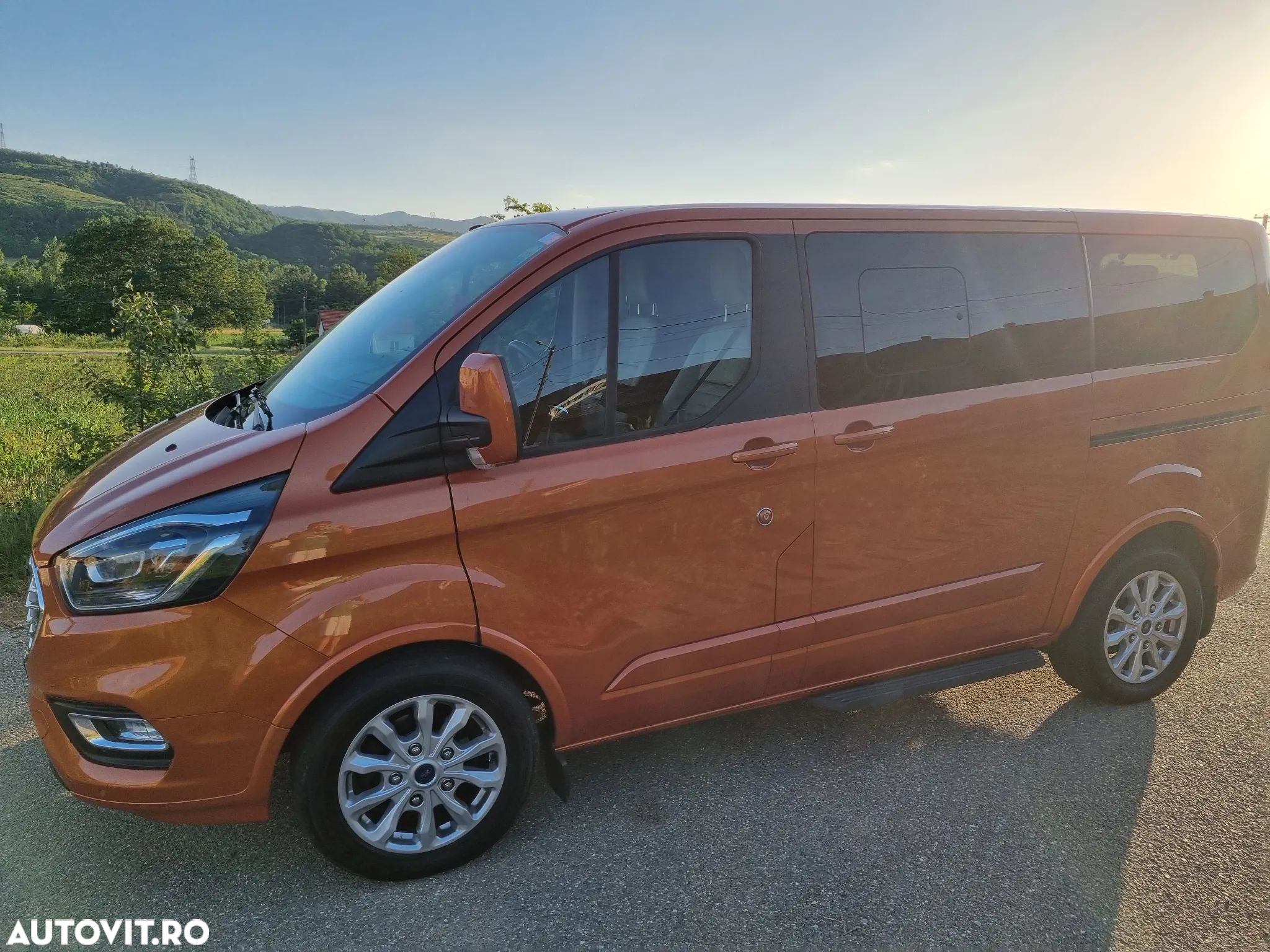 Ford Tourneo Custom 310 L1H1 VA Autm. Titanium - 1