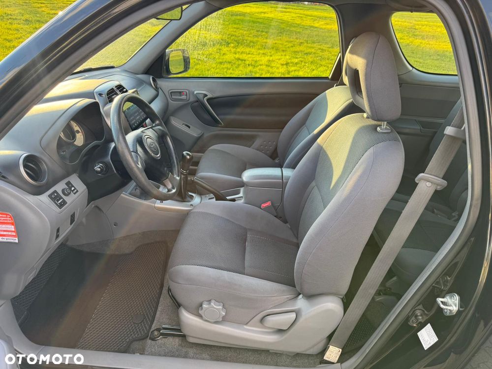 Toyota RAV4 1.8 VVT-i Luna 2WD - 17