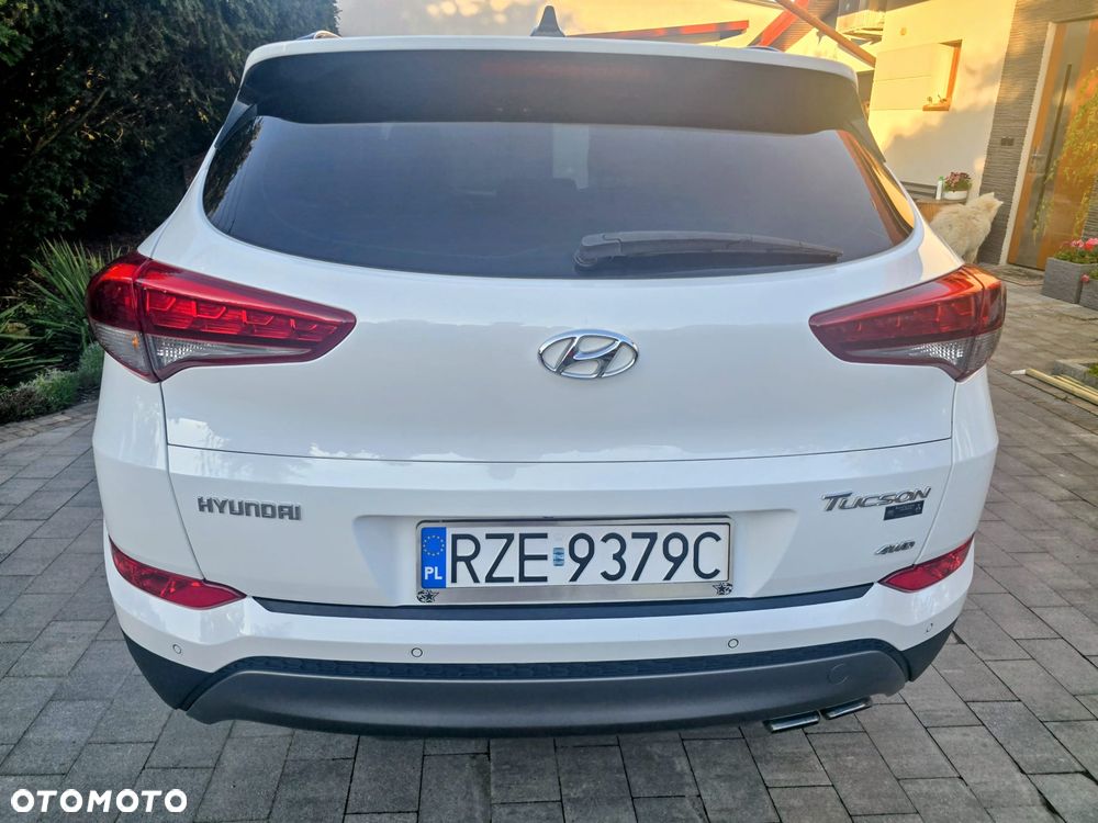 Hyundai Tucson 2.0 CRDI 4WD Automatik Premium - 14