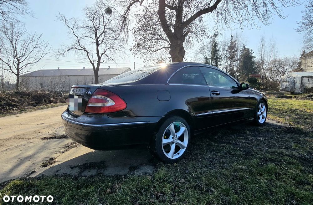 Mercedes-Benz CLK - 16