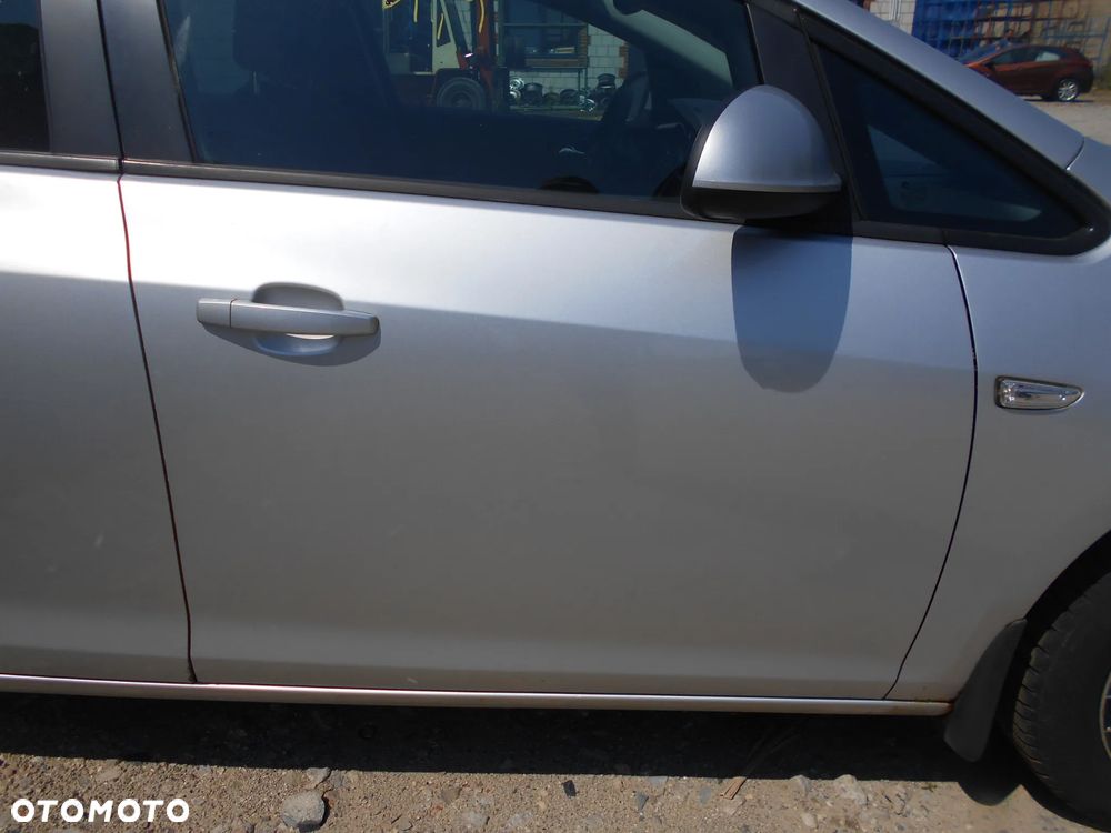 OPEL ASTRA J SPORT TOURER KOMBI KOD LAKIERU Z176 92KW-125KM  SILNIK SKRZYNIA BIEGOW MANUALNA 6 BIEGOWA MASKA LAMPA LUSTERKO PAS PRZEDNI BLOTNIK ZAWIESZENIE  ZDERZAK PRZOD SPRYSK SPRISKIWACZ LAMP SOCZEWKA CZESCI - 10