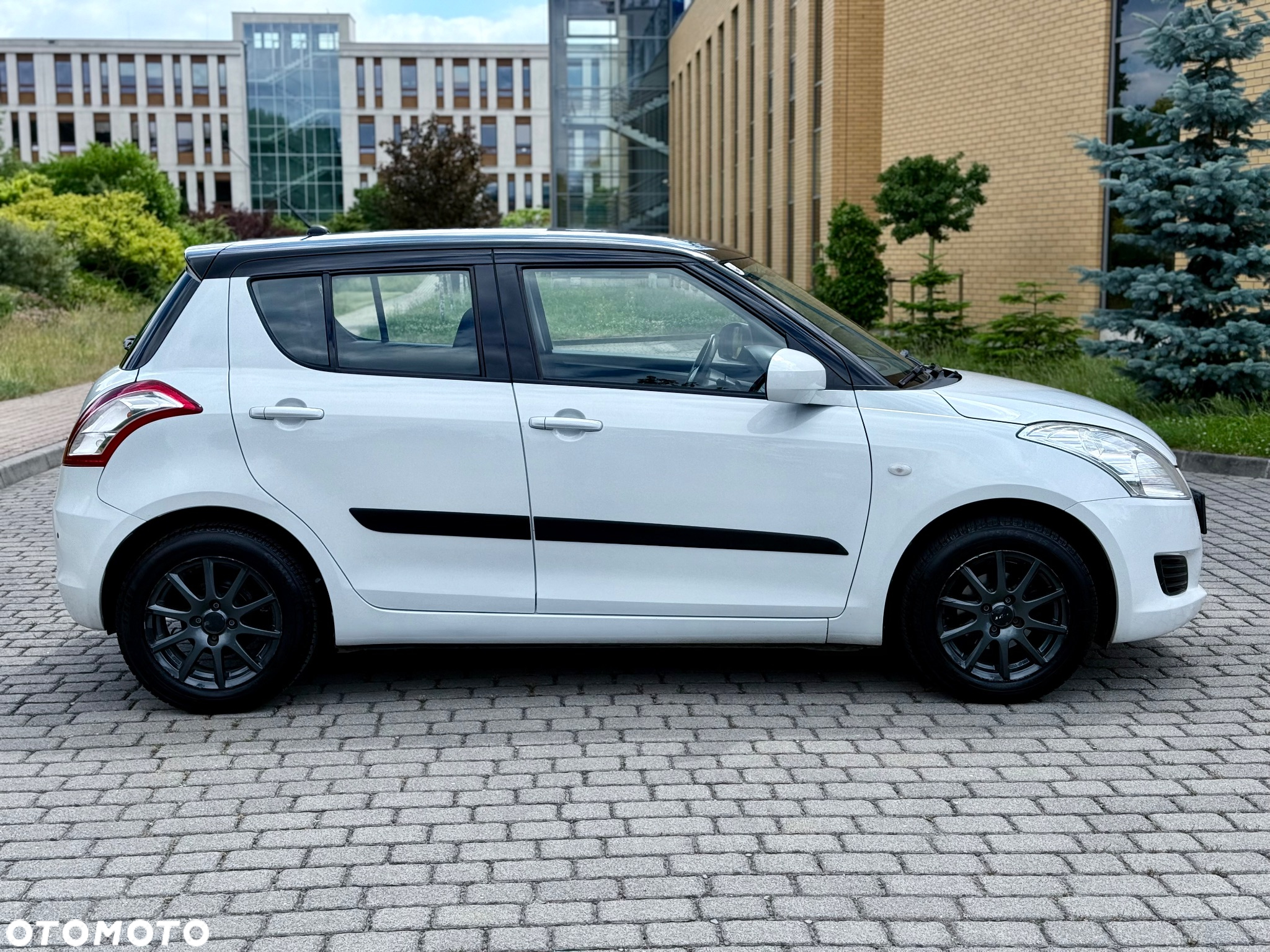 Suzuki Swift 1.2 Premium - 13