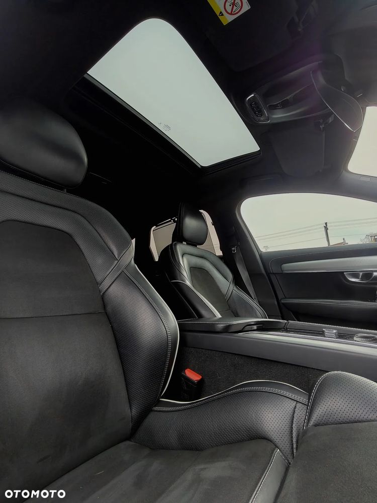 Volvo S90 D4 R-Design - 24