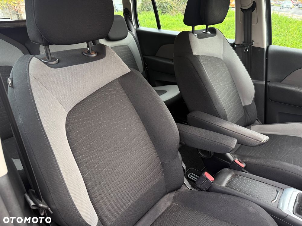 Citroën C4 Grand Picasso - 16