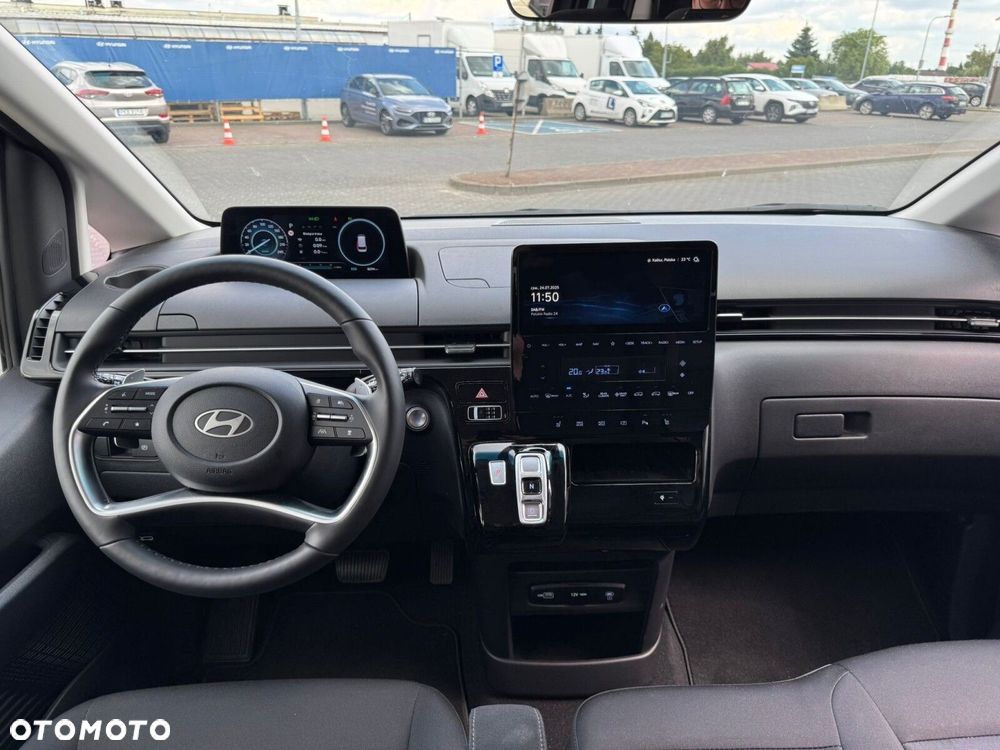 Hyundai Staria 1.6 T-GDI HEV Smart Business - 12