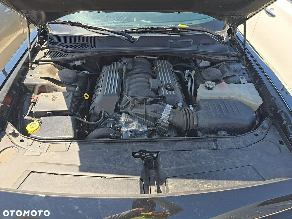 Dodge Challenger - 11