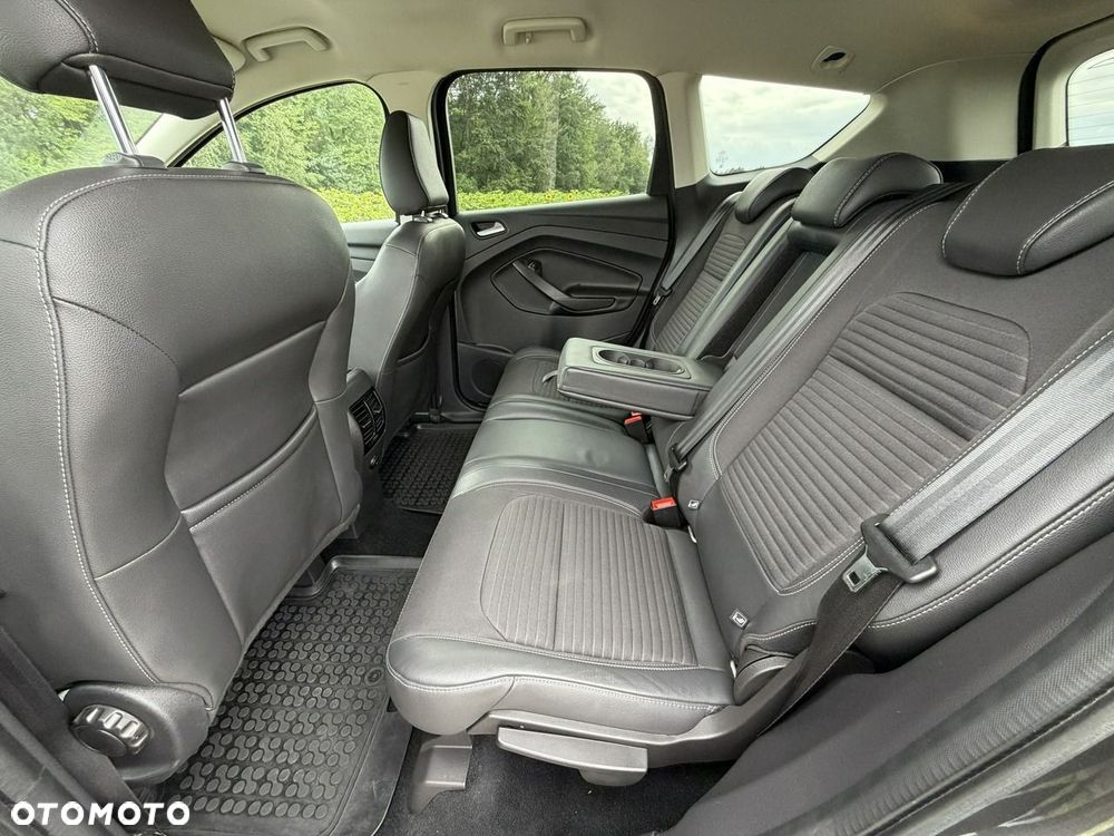 Ford Kuga - 16