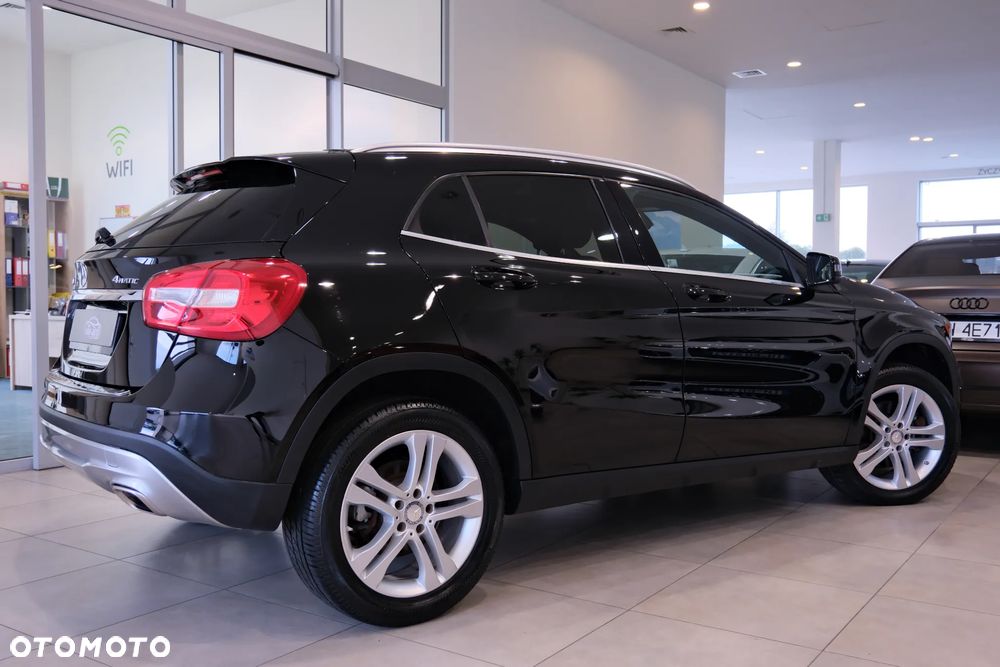 Mercedes-Benz GLA 250 4-Matic - 17