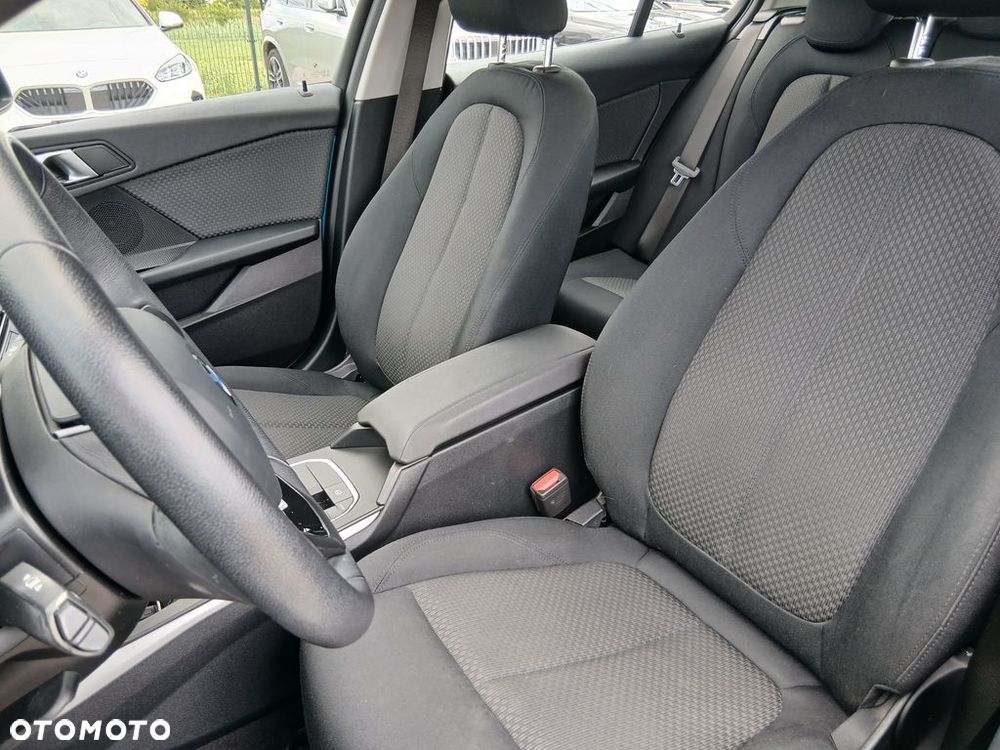 BMW Seria 1 118i Advantage - 19