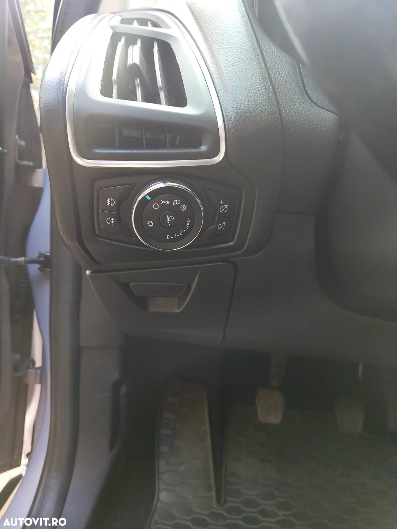 Ford Focus Turnier 1.6 TDCi ECOnetic 88g Start-Stopp-Sy Trend - 14