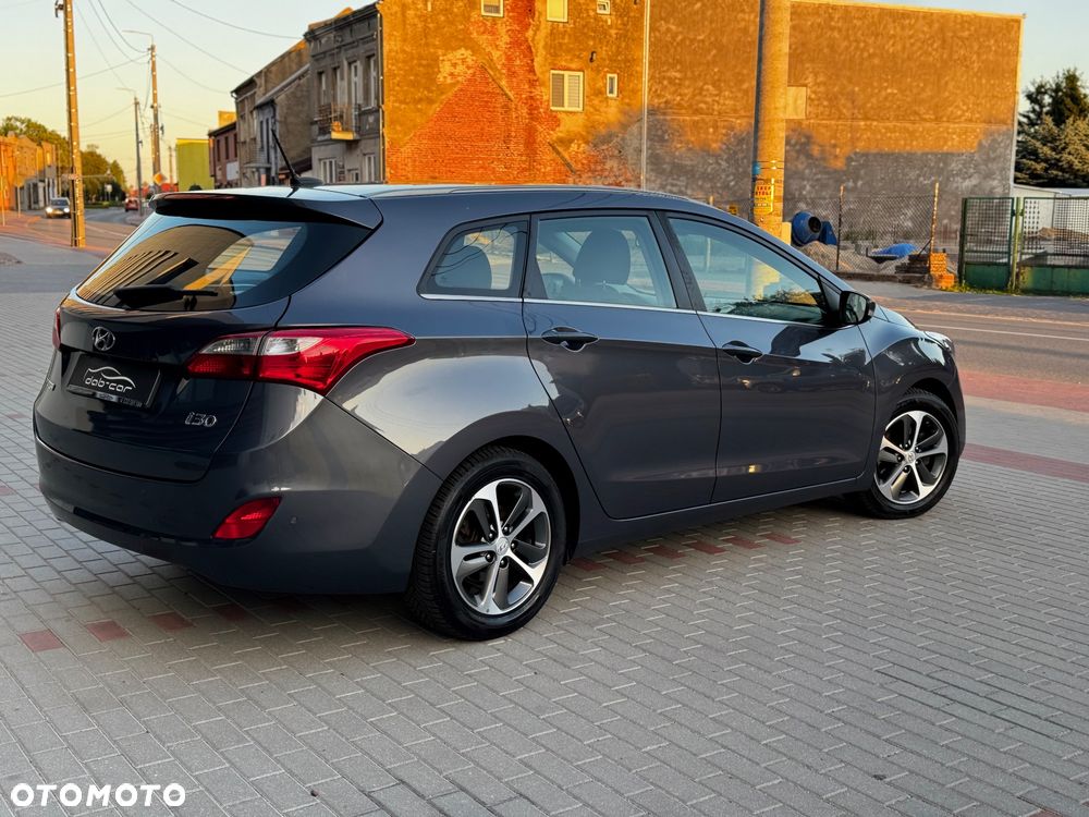 Hyundai i30 1.4 Passion Plus - 10