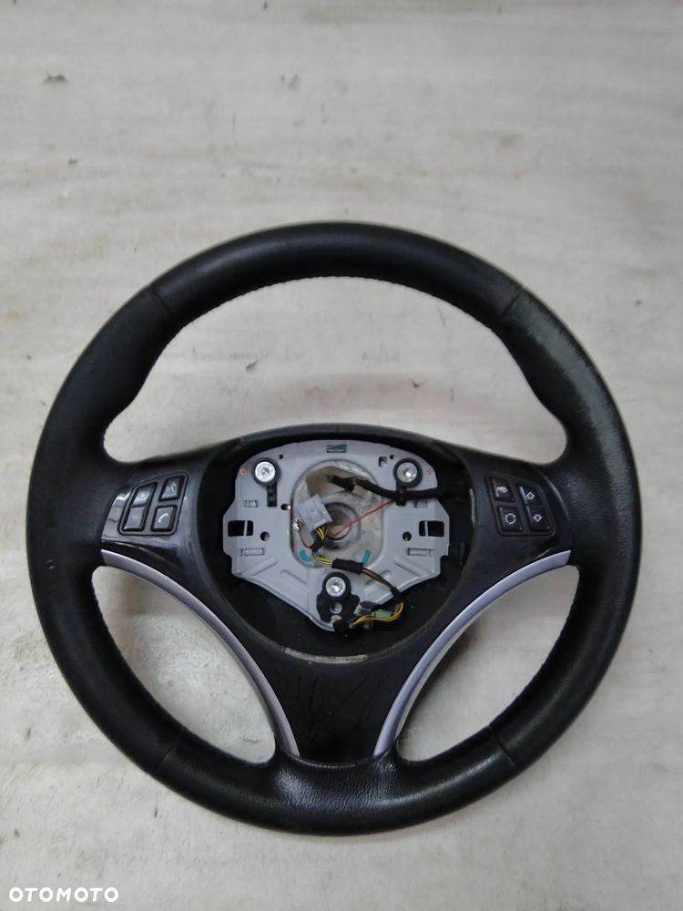 BMW 1 E87 E88 E81 E82 KIEROWNICA SKÓRZANA MULTIFUNKCJA EUROPA