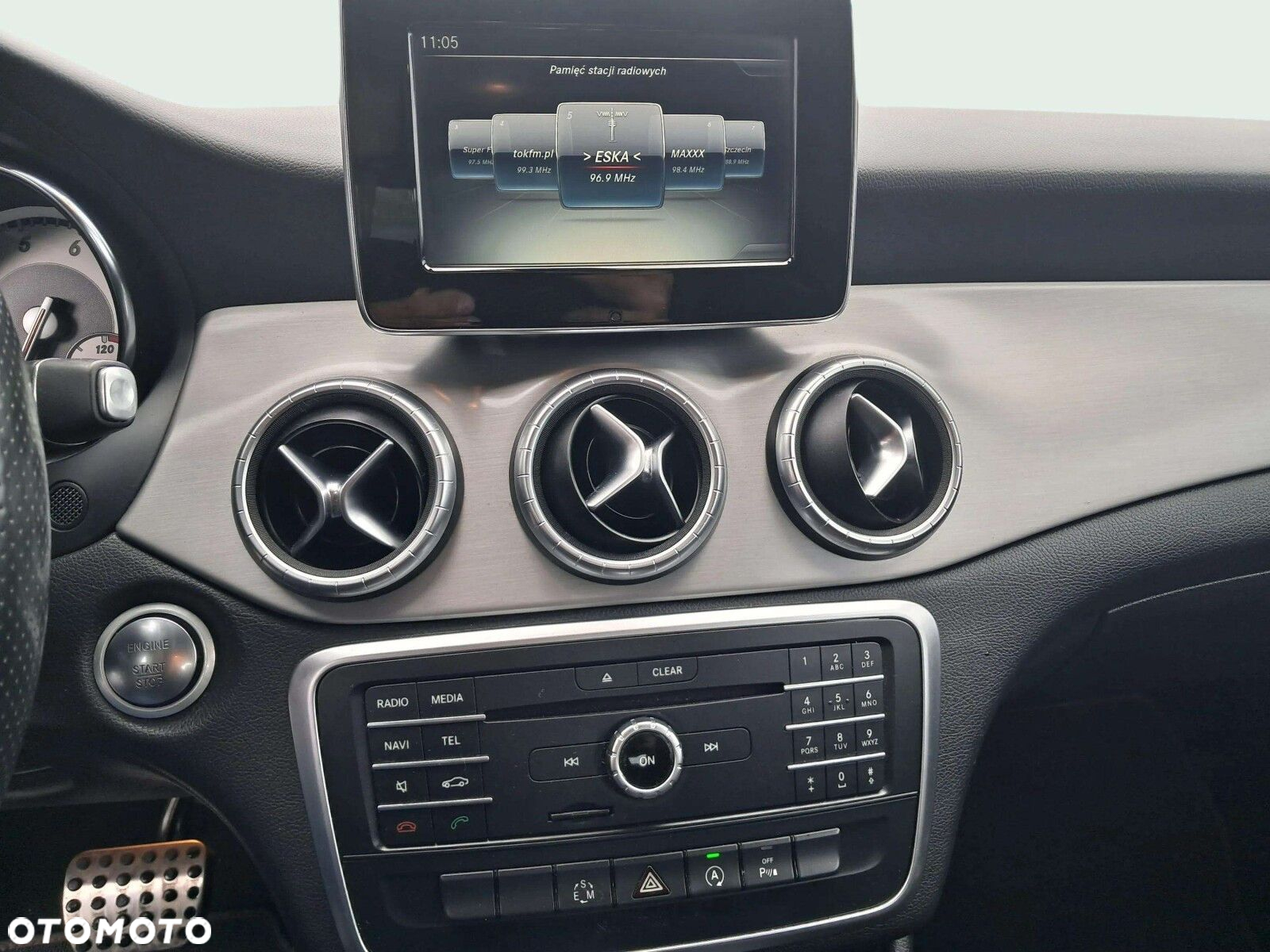 Mercedes-Benz CLA - 12