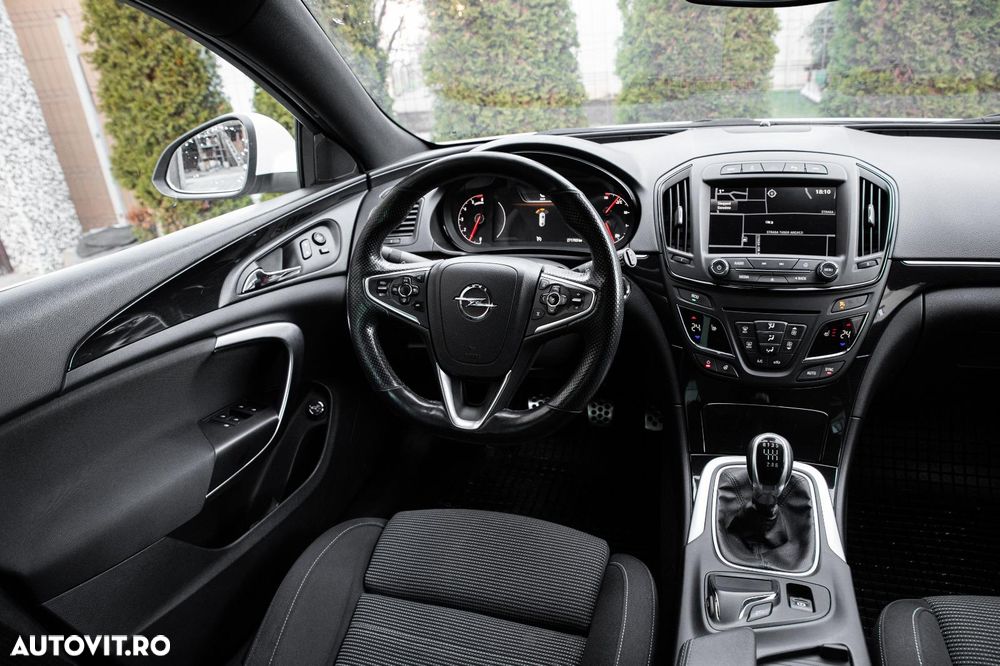 Opel Insignia - 8