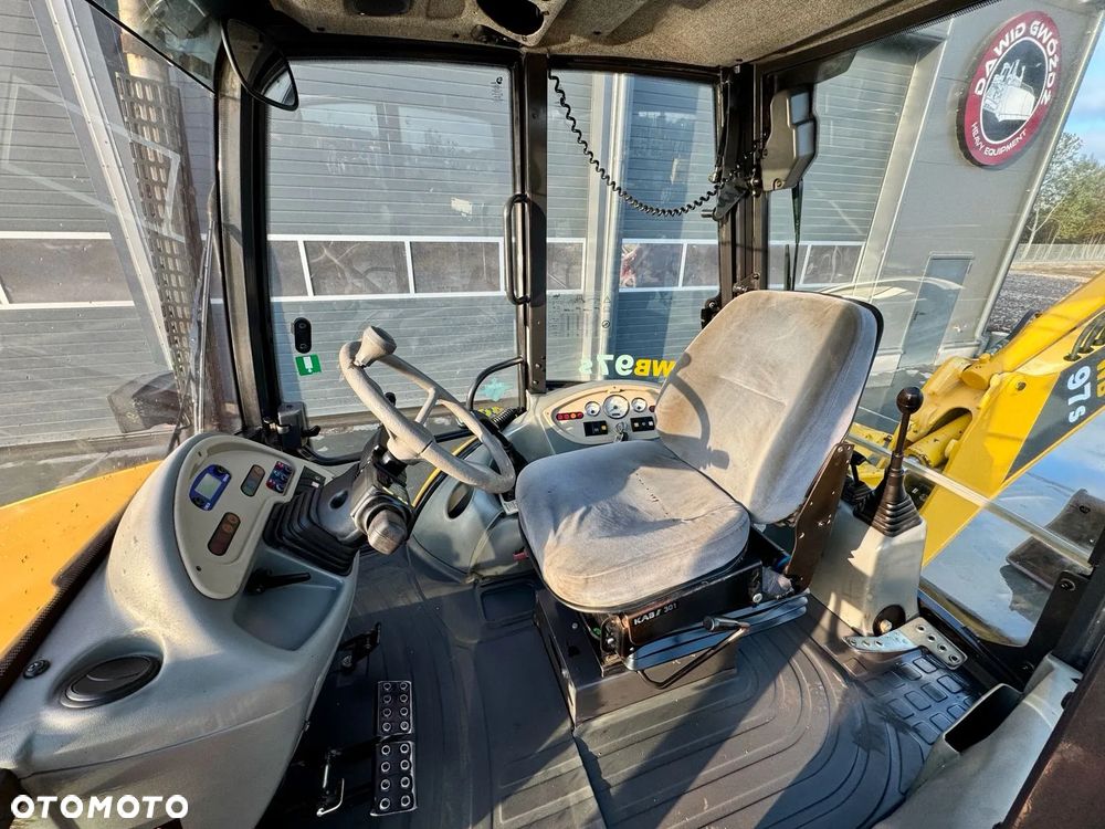 Komatsu WB97S - 12