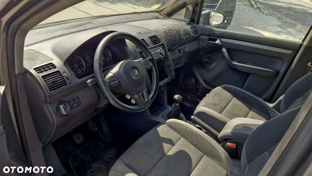 Volkswagen Touran 1.6 TDI DPF BlueMotion Technology STYLE - 8