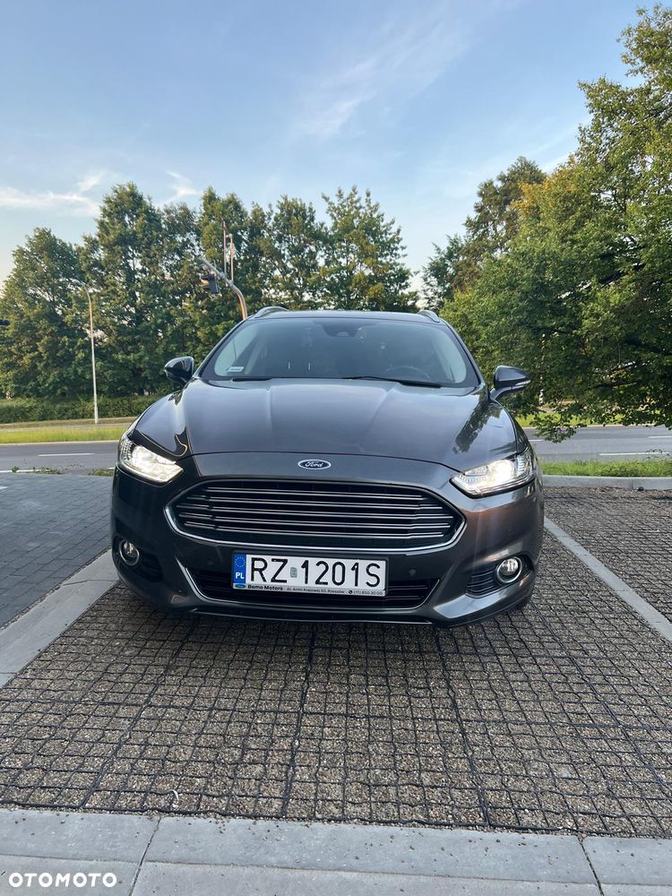 Ford Mondeo 2.0 EcoBoost Titanium - 35
