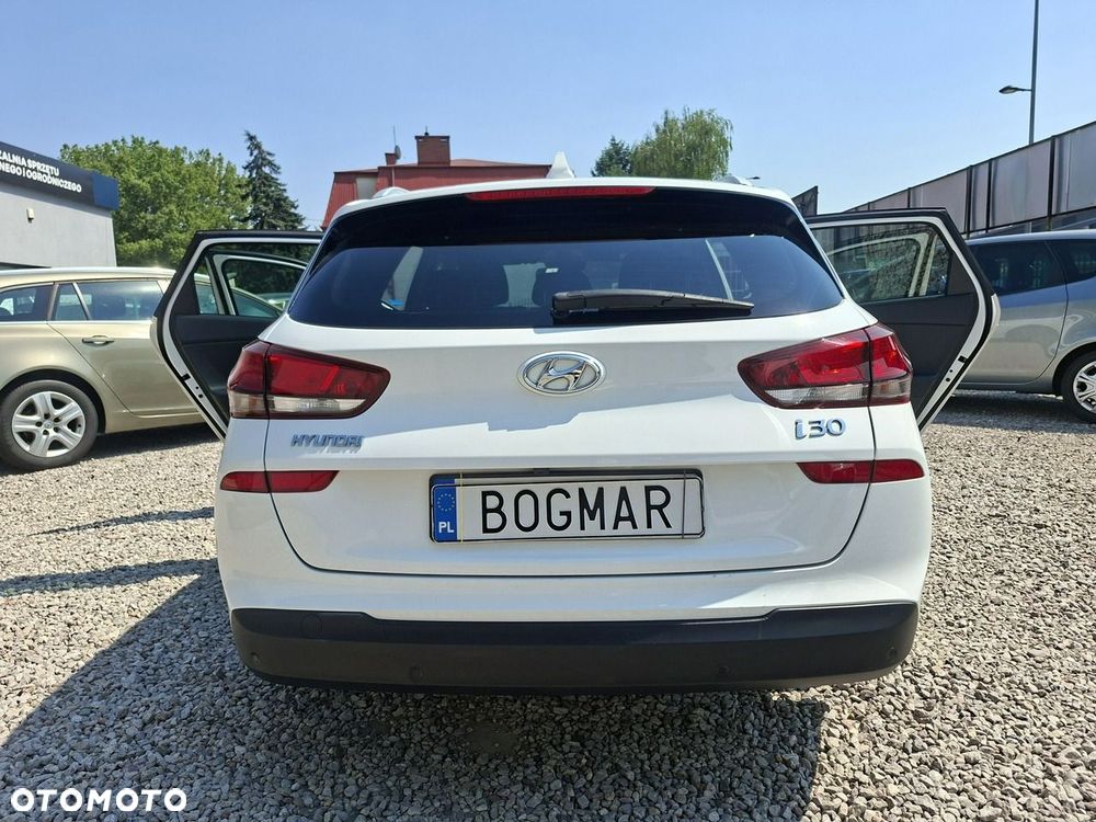 Hyundai i30 1.4 T-GDI GO Plus - 10