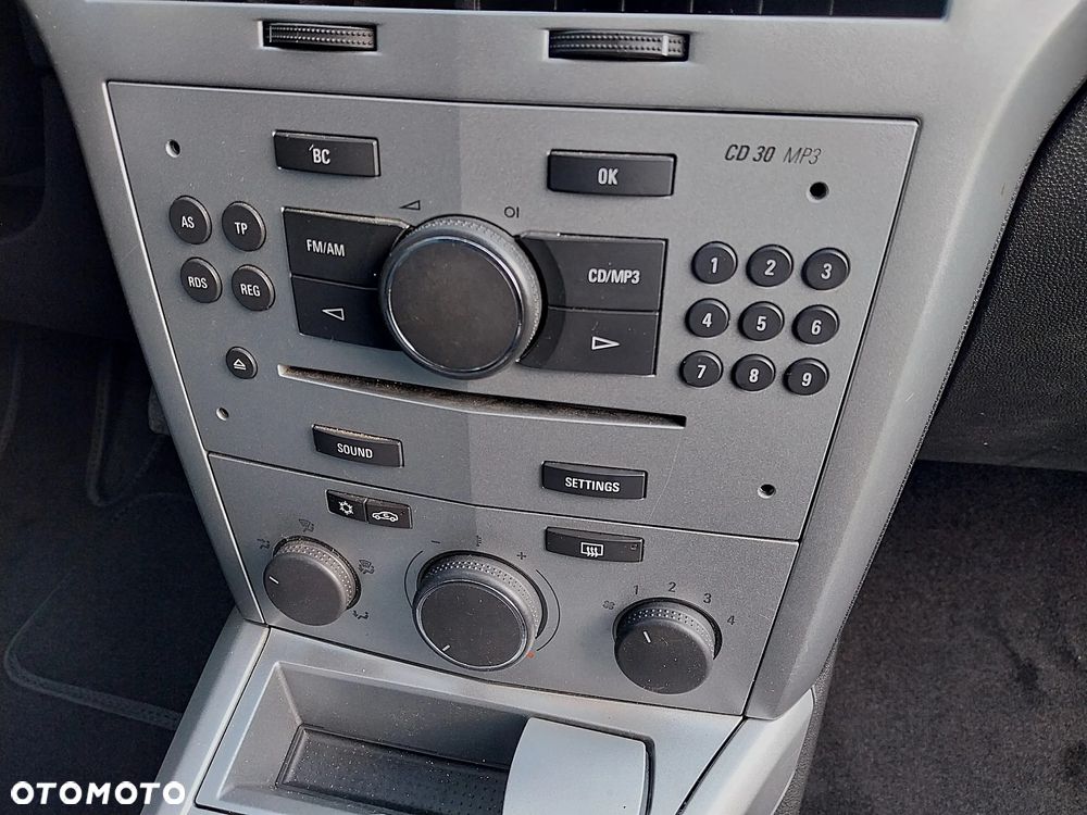Opel Astra 1.6 Caravan Edition - 19
