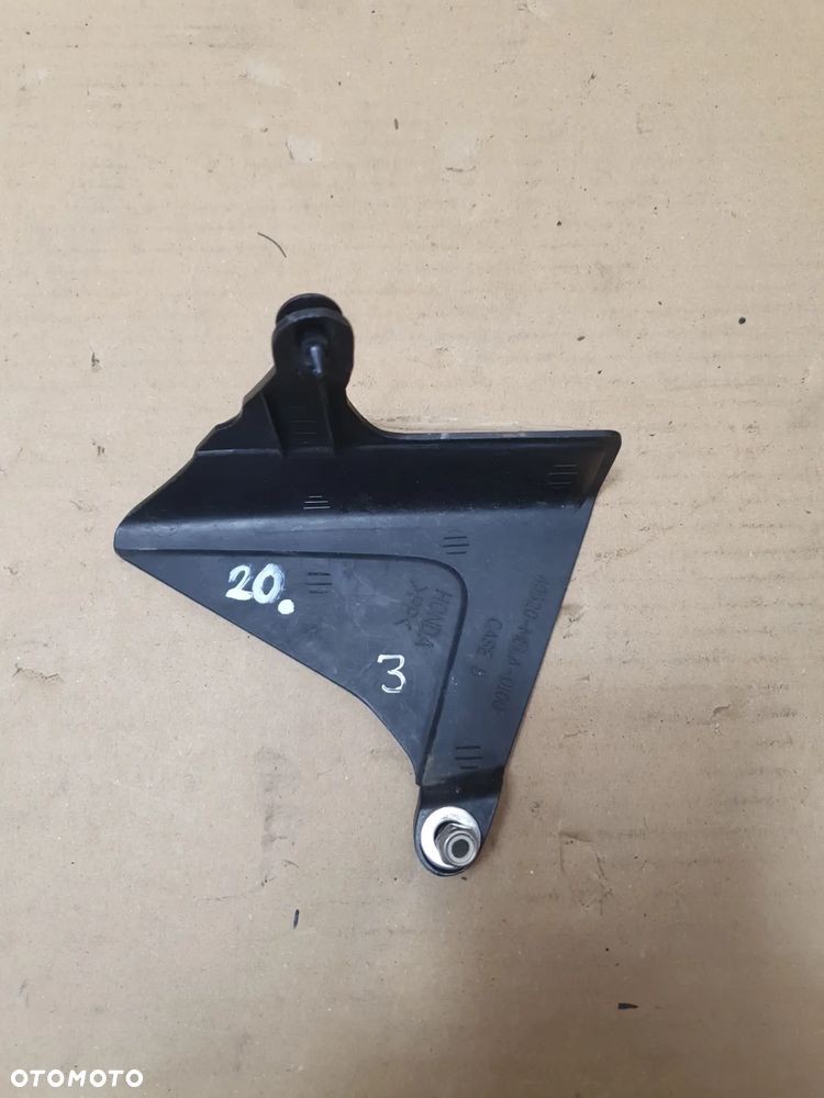 Honda CBR 1000RR Fireblade (2004 - 2005)  40520-MELA-0100 Osłona Łańcucha - 2