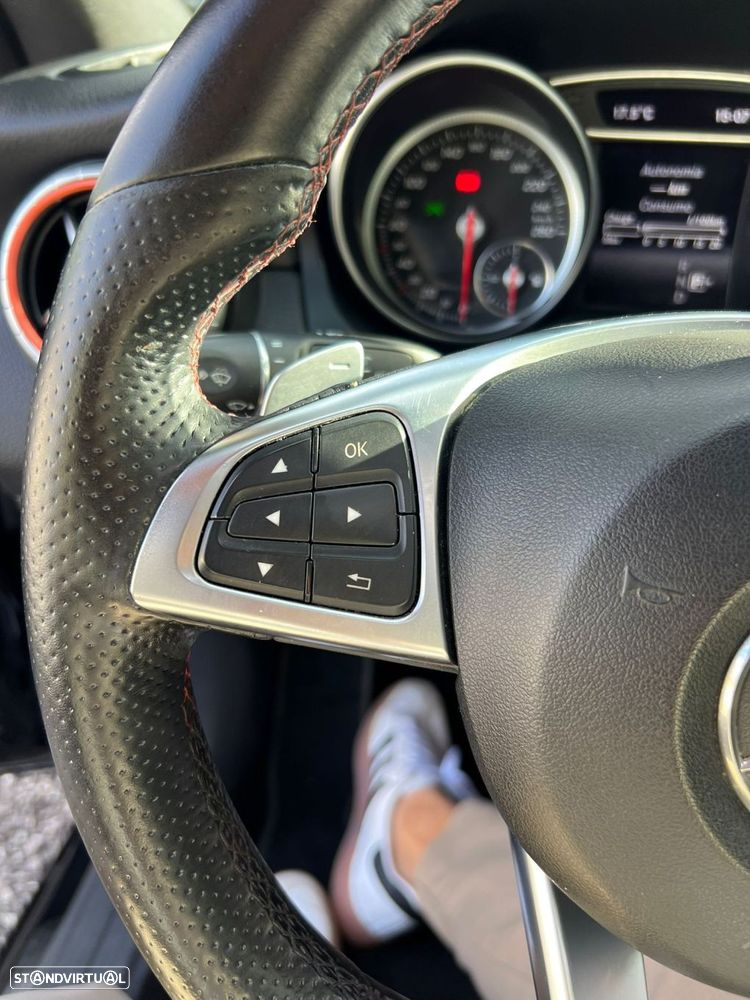 Mercedes-Benz CLA 200 - 30