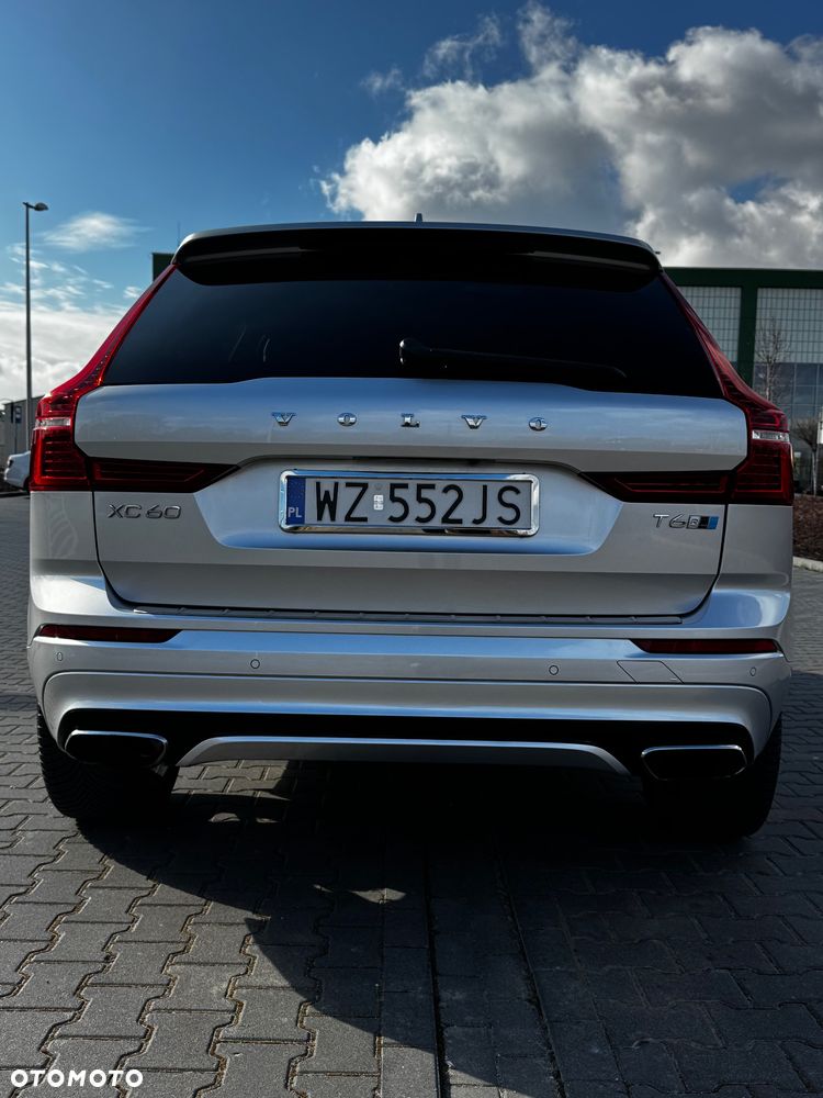 Volvo XC 60 T6 AWD R-Design - 4