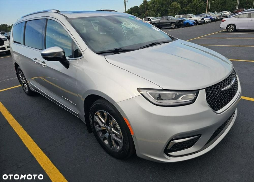 Chrysler Pacifica - 3