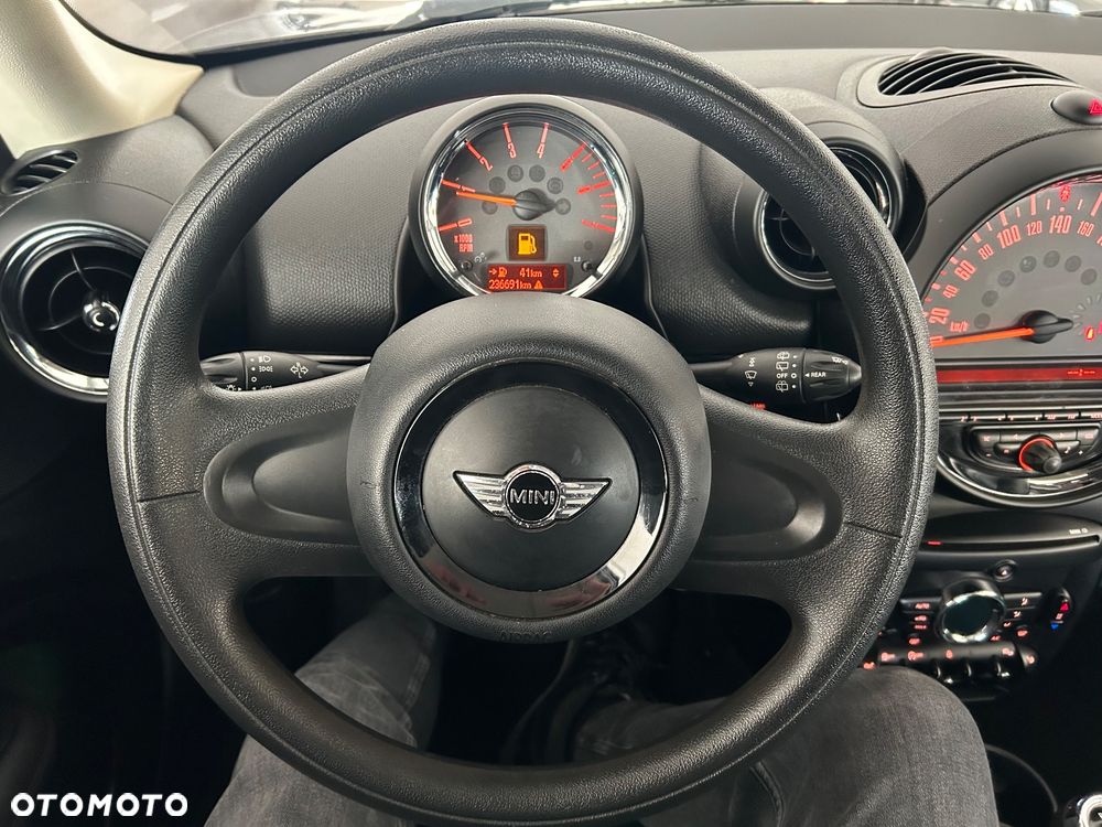 MINI Countryman One D Blackyard - 33