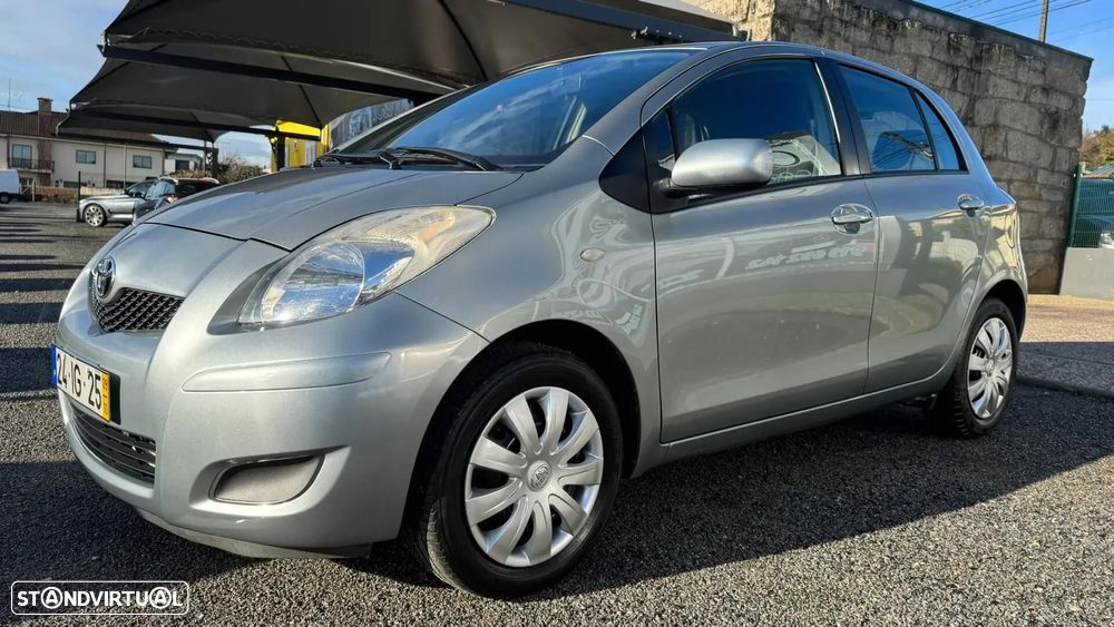 Toyota Yaris - 1