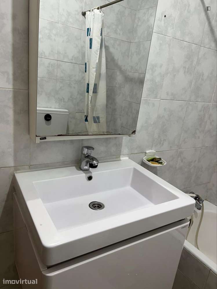 Quarto - localizado em Trofa Porto - Grande imagem: 2/9