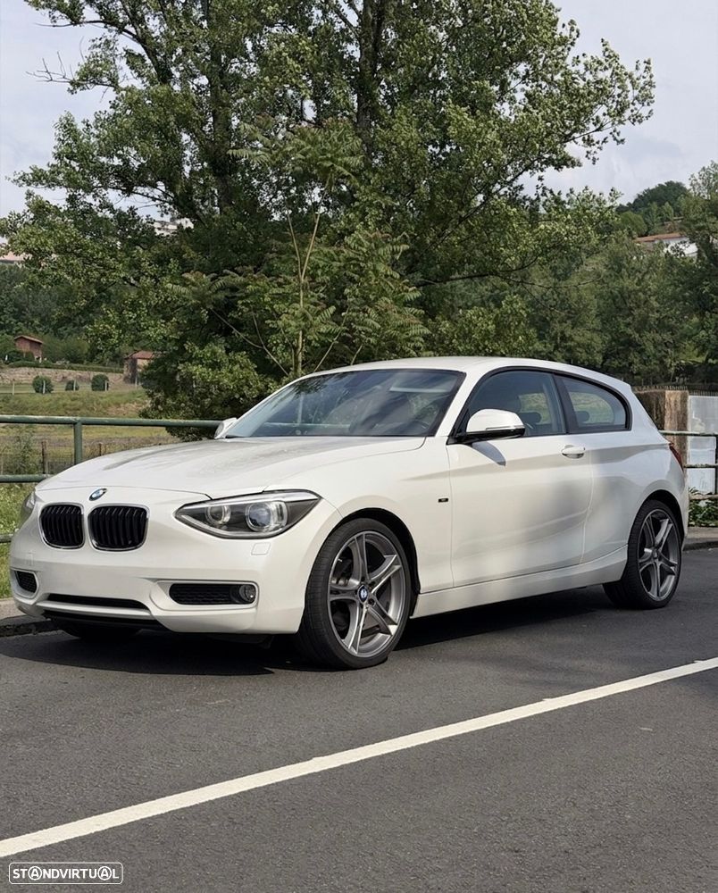 BMW 116 d Sport Line - 2