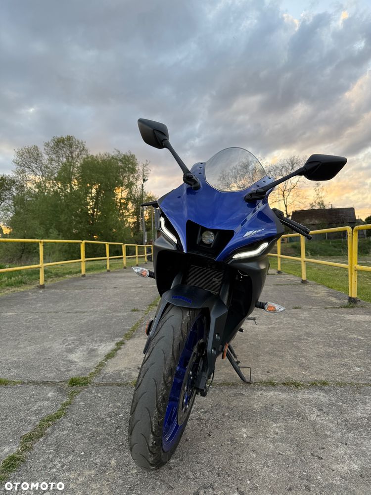 Yamaha YZF - 9