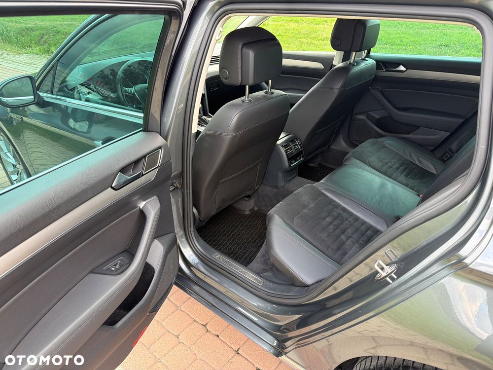 Volkswagen Passat 2.0 TDI BMT 4Mot Highline DSG - 16