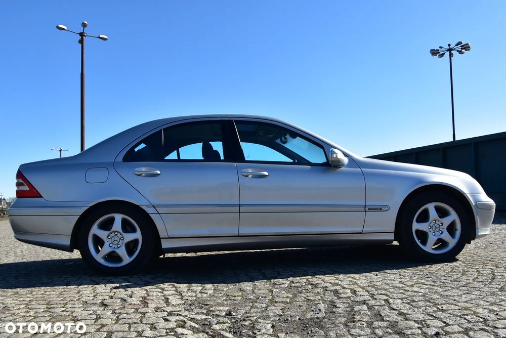 Mercedes-Benz Klasa C 180 Kompressor Automatik Avantgarde - 5
