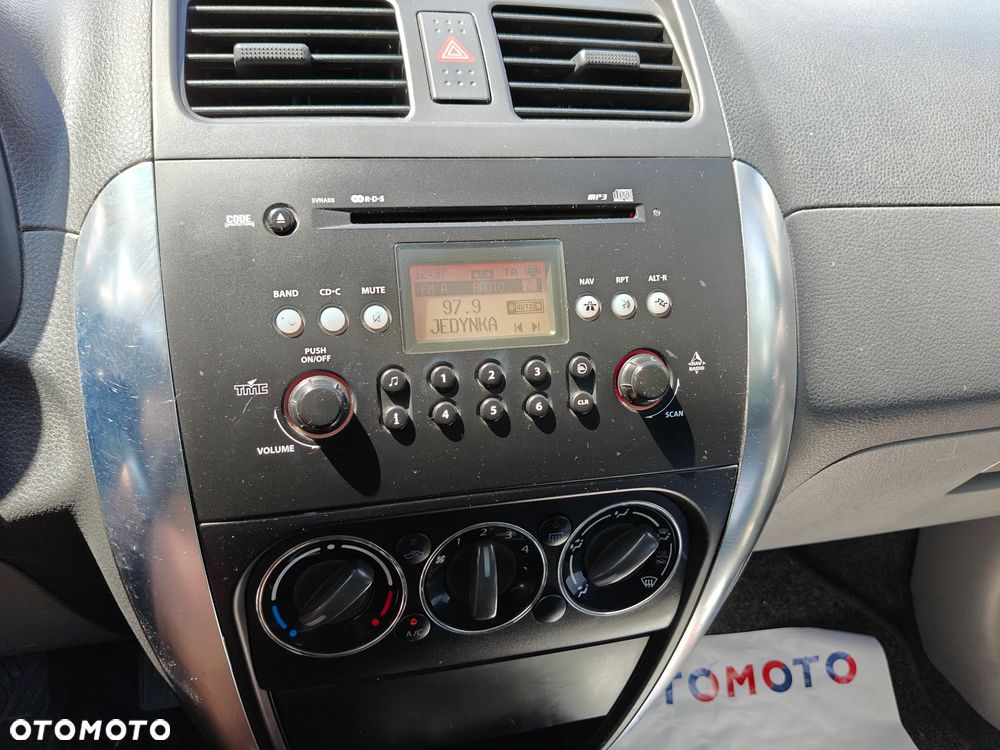 Suzuki SX4 1.9 DDiS DPF 4x2 Comfort - 24