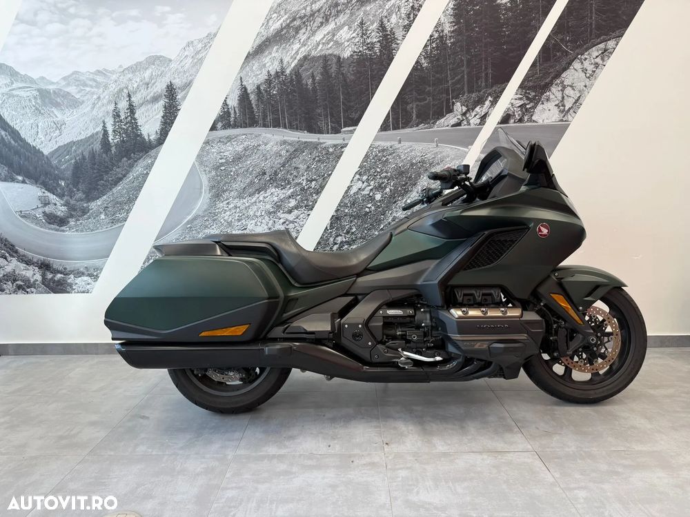 Honda GL 1800 Gold Wing - 2