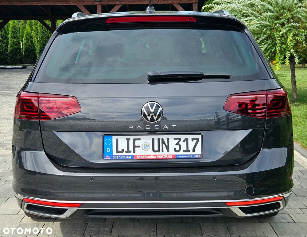 Volkswagen Passat - 11