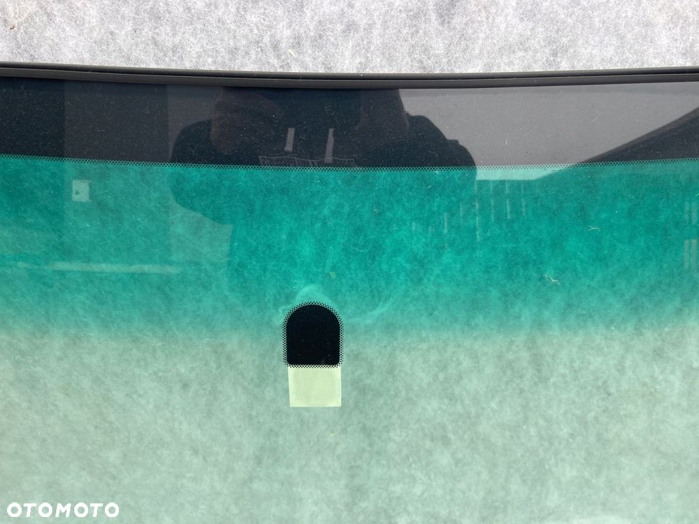 nissan skyline coupe cabrio szyba przednia 2015- - 2