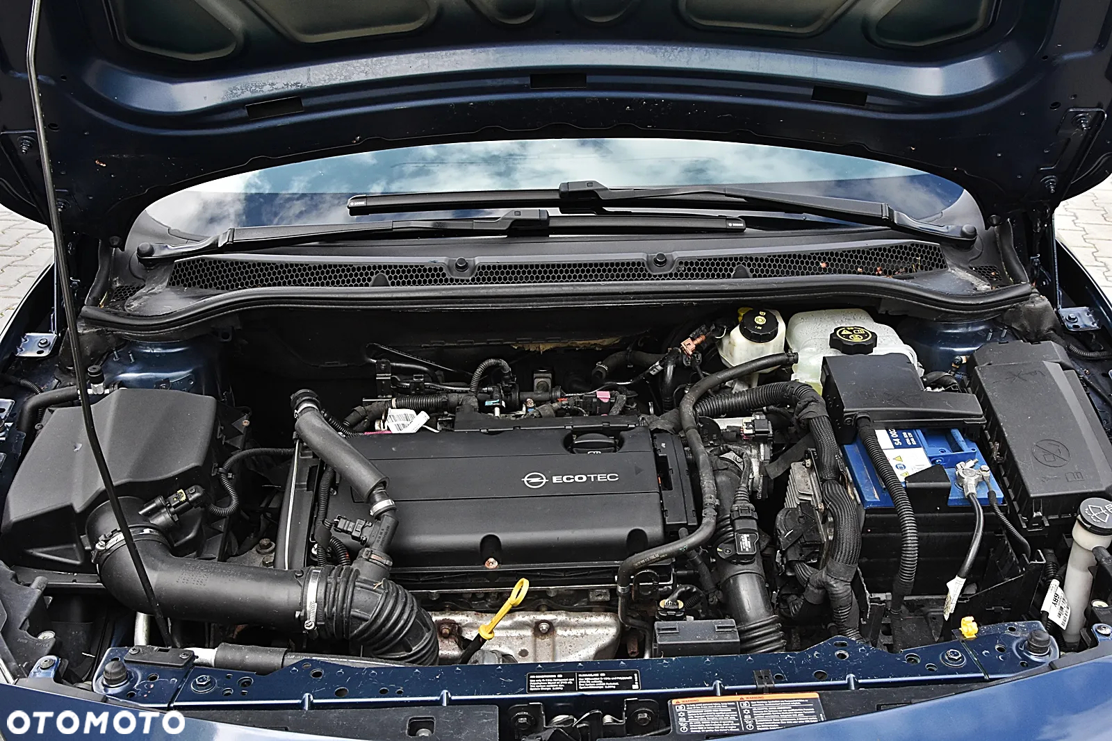 Opel Astra 1.6 Turbo Cosmo - 40
