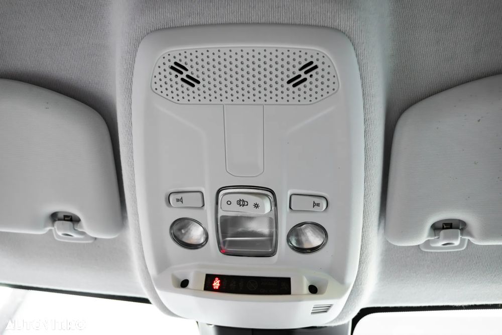 Peugeot 208 1.2 L PureTech STT EAT8 Active Pack - 19
