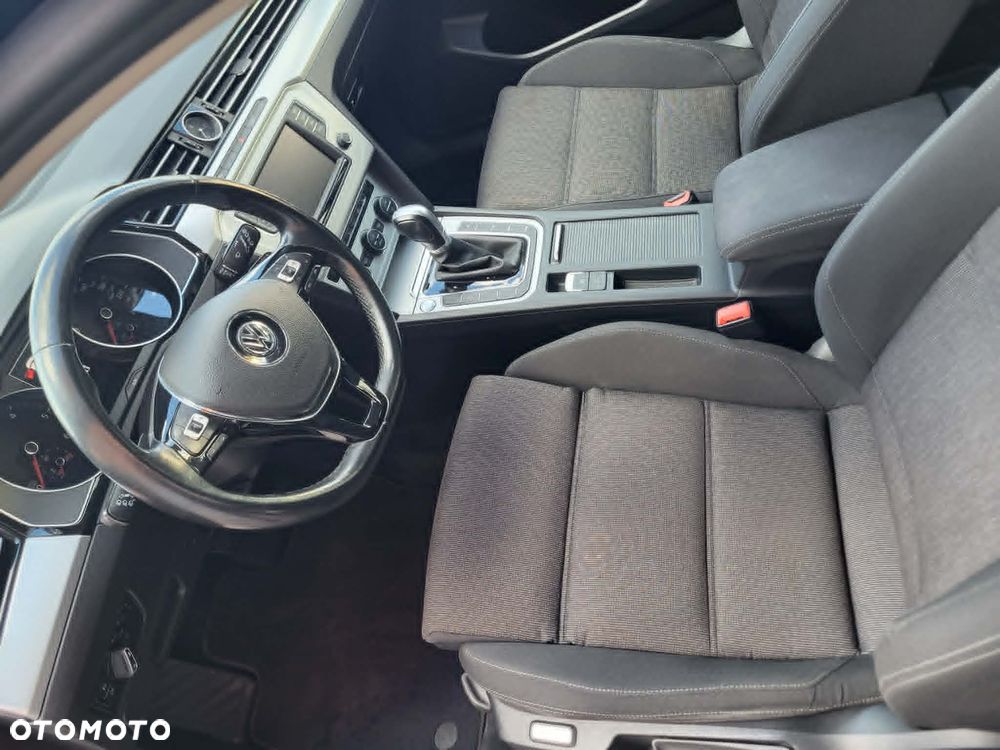 Volkswagen Passat 2.0 TDI SCR DSG Highline - 9