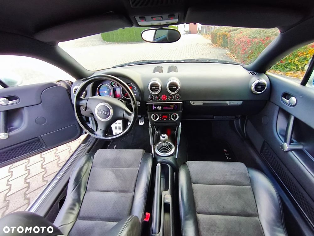 Audi TT Coupé 1.8T Quattro - 14