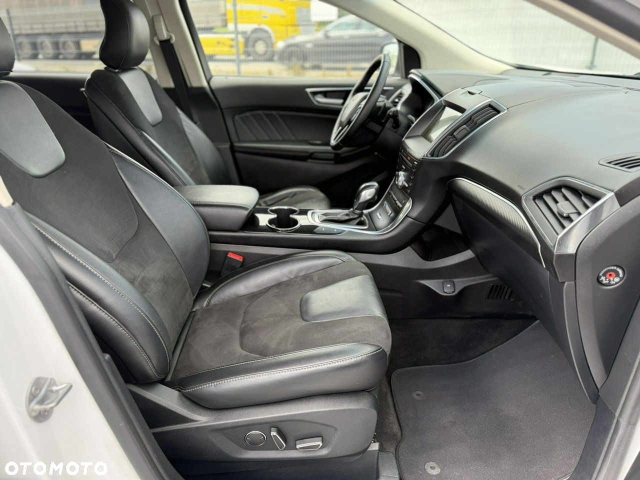Ford Edge 2.0 TDCi Bi-Turbo 4x4 ST-LINE - 17
