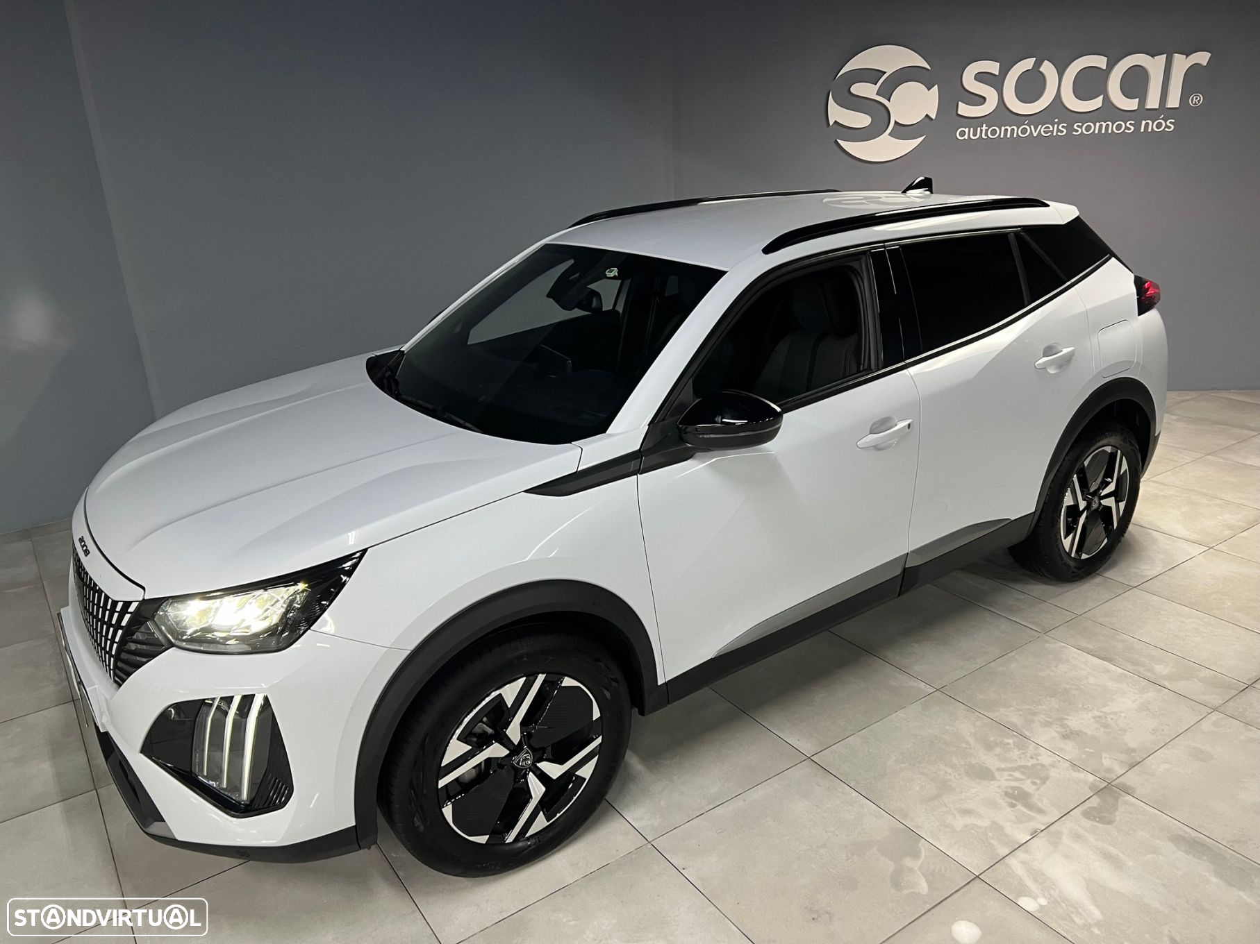 Peugeot 2008 1.2 PureTech Allure Pack EAT8 - 5